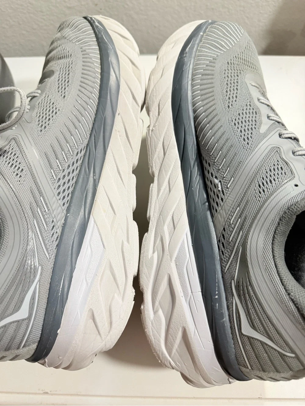 Hoka Bondi 7 men size 12 Gray and White Women's Athletic Running Shoes